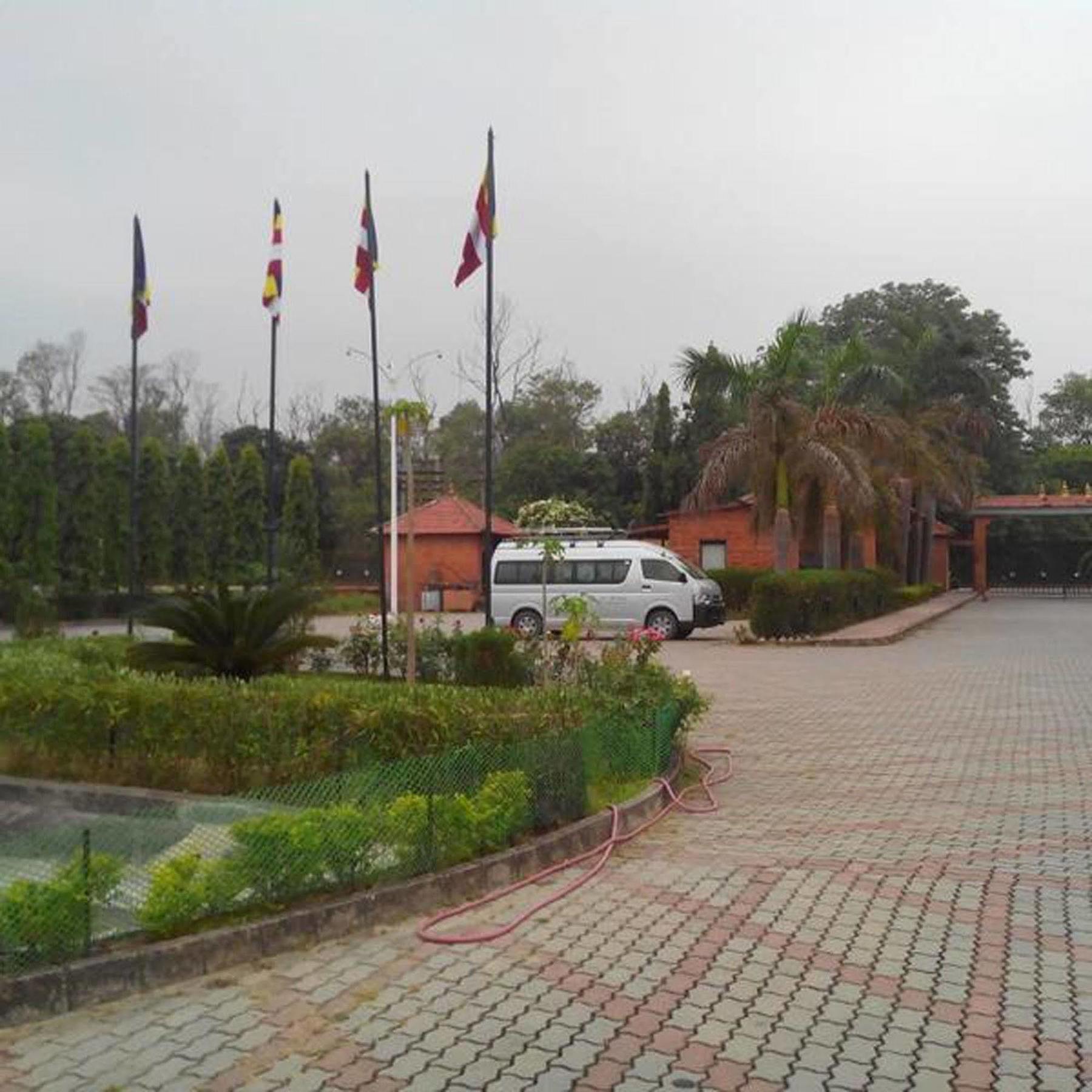Hotel Lumbini Garden New Crystal Esterno foto